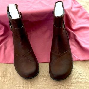 Clark’s Brown Leather Boots 8.5